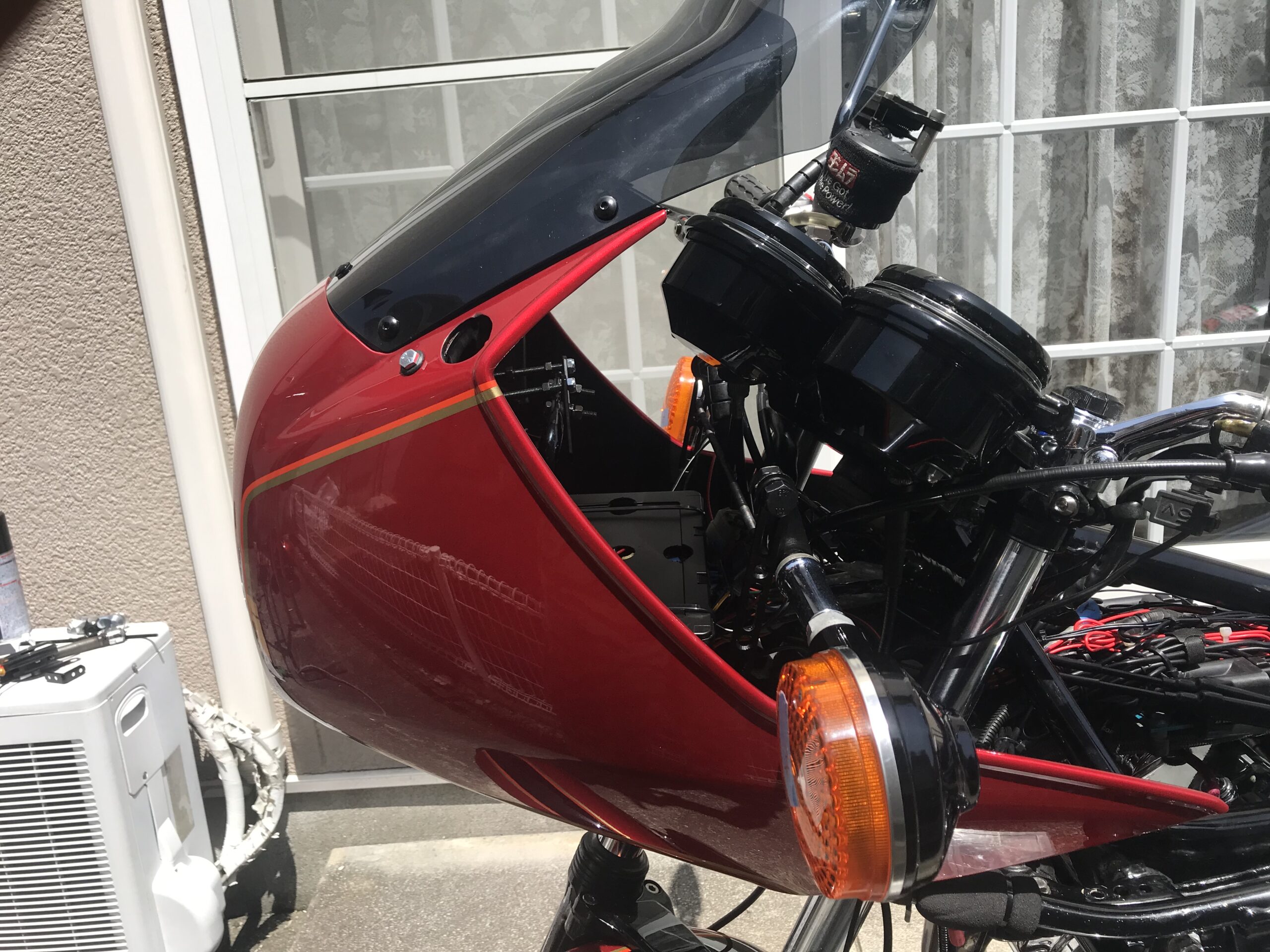 CBX400F-stay not visible