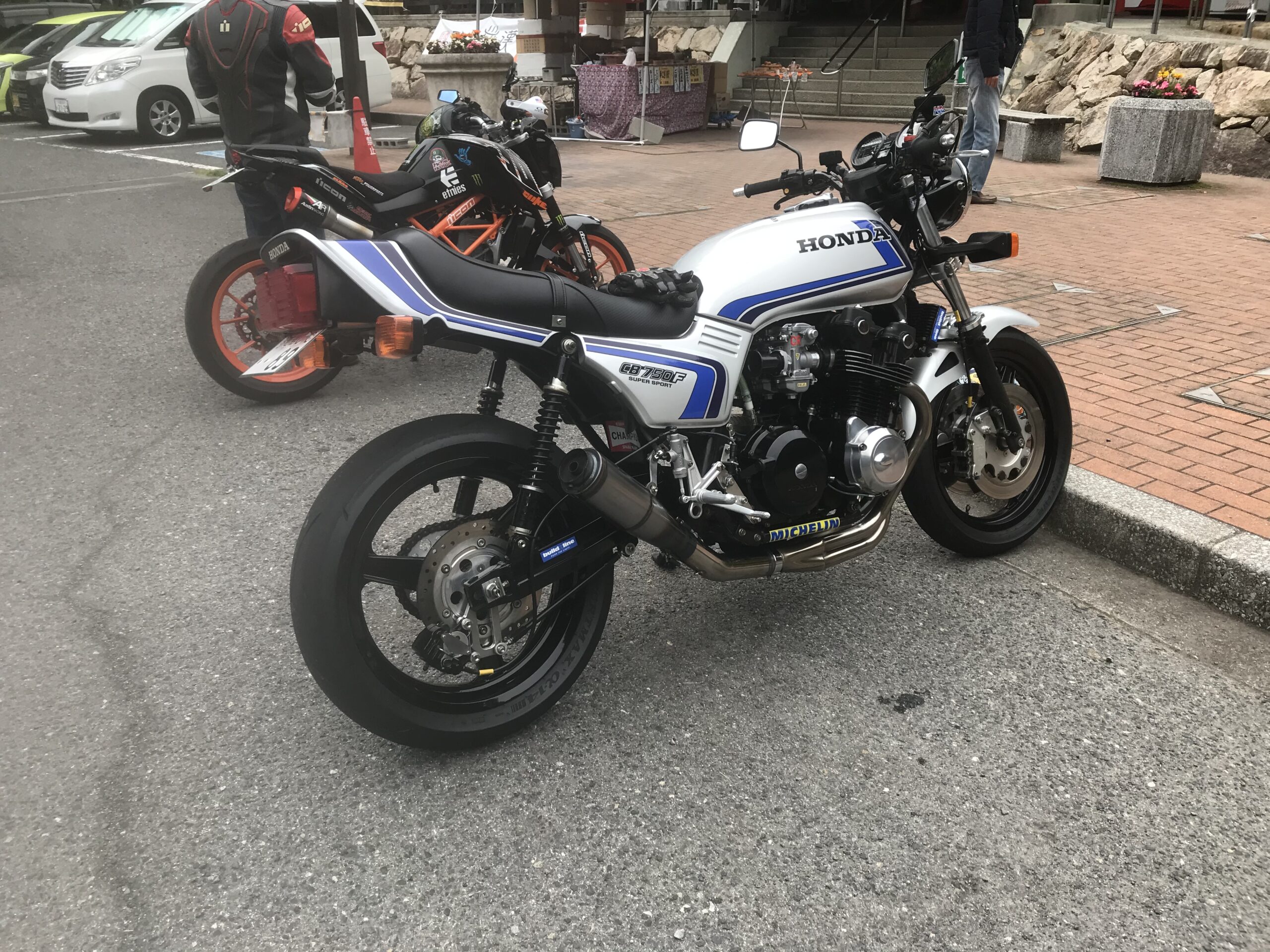 CB750F