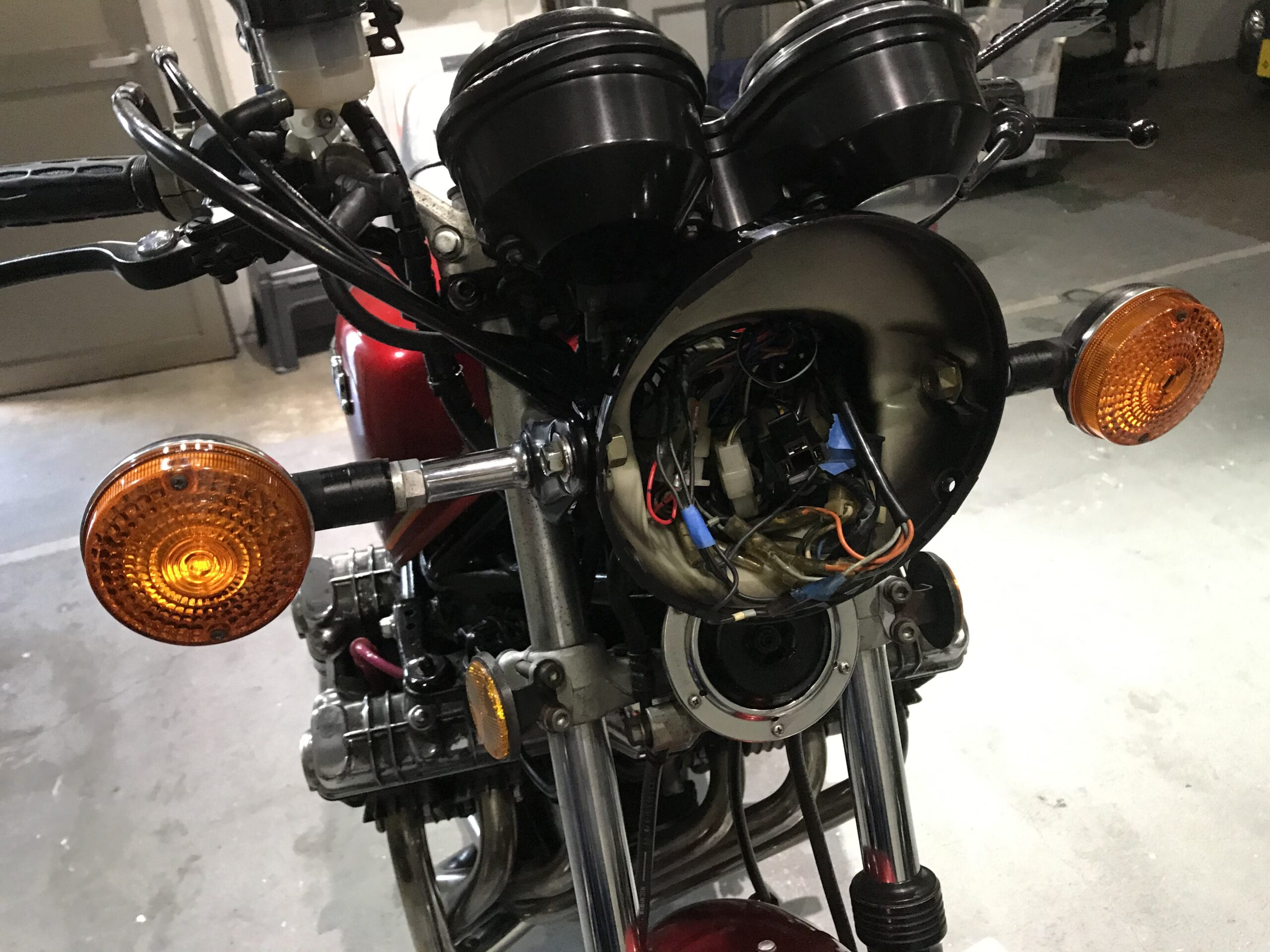 HONDA CBX1000-Headlight replacement