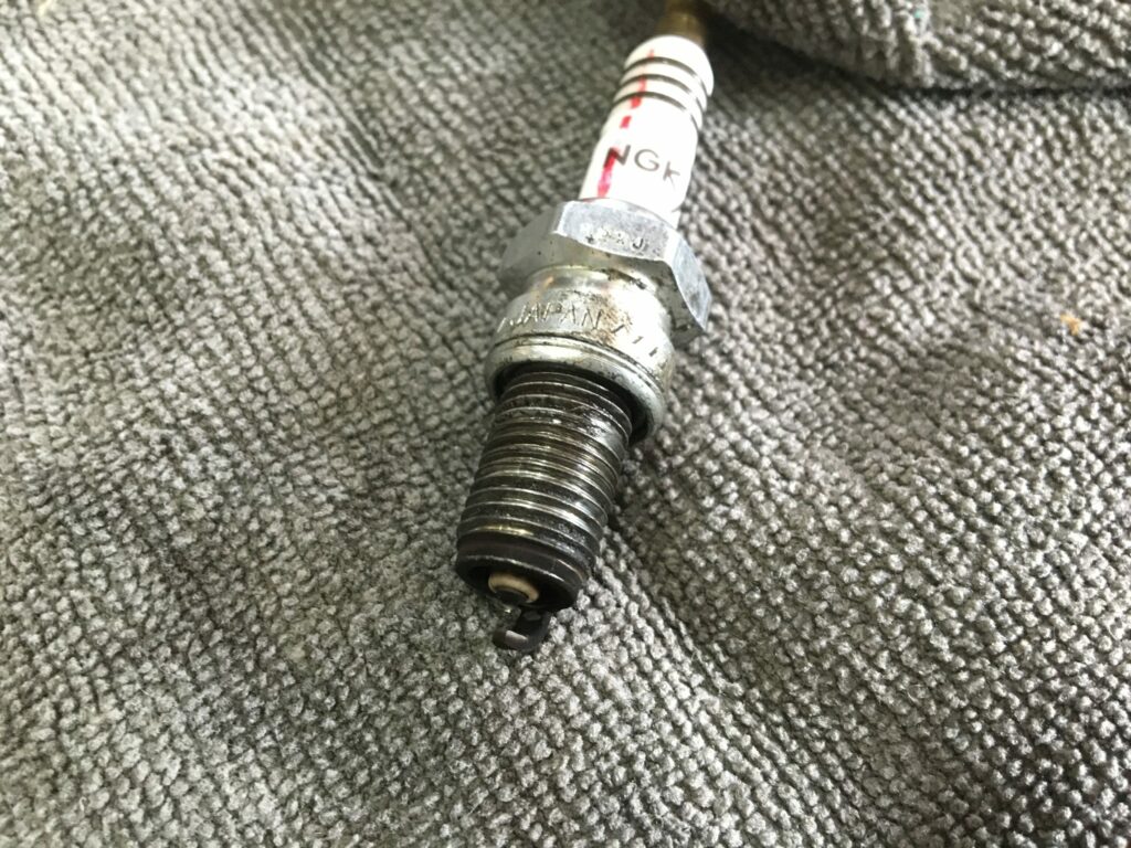 Iridium spark plug DR8EIX